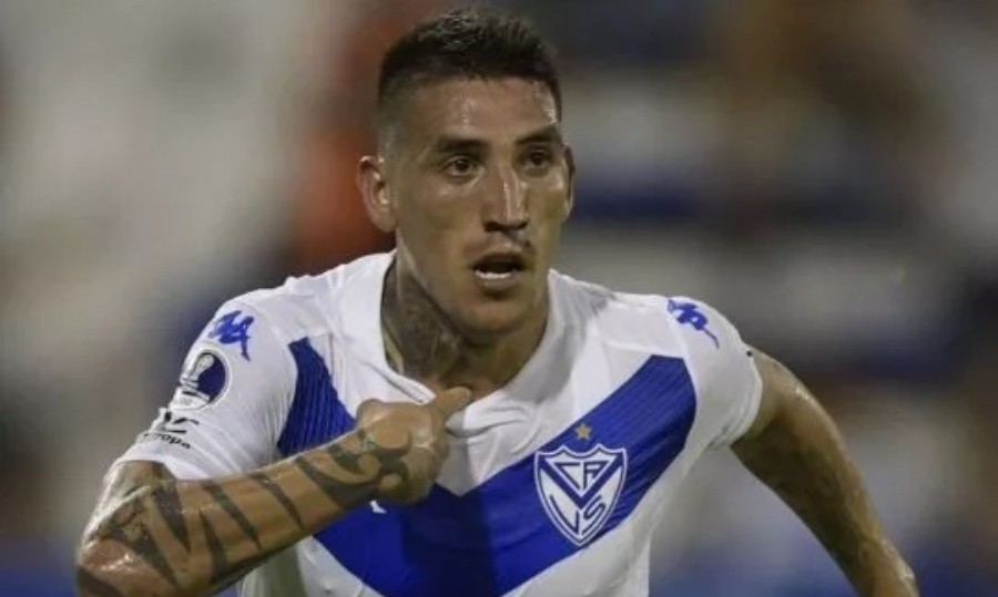 El futbolista había informado el martes que se bajaba de la pretemporada con Vélez.